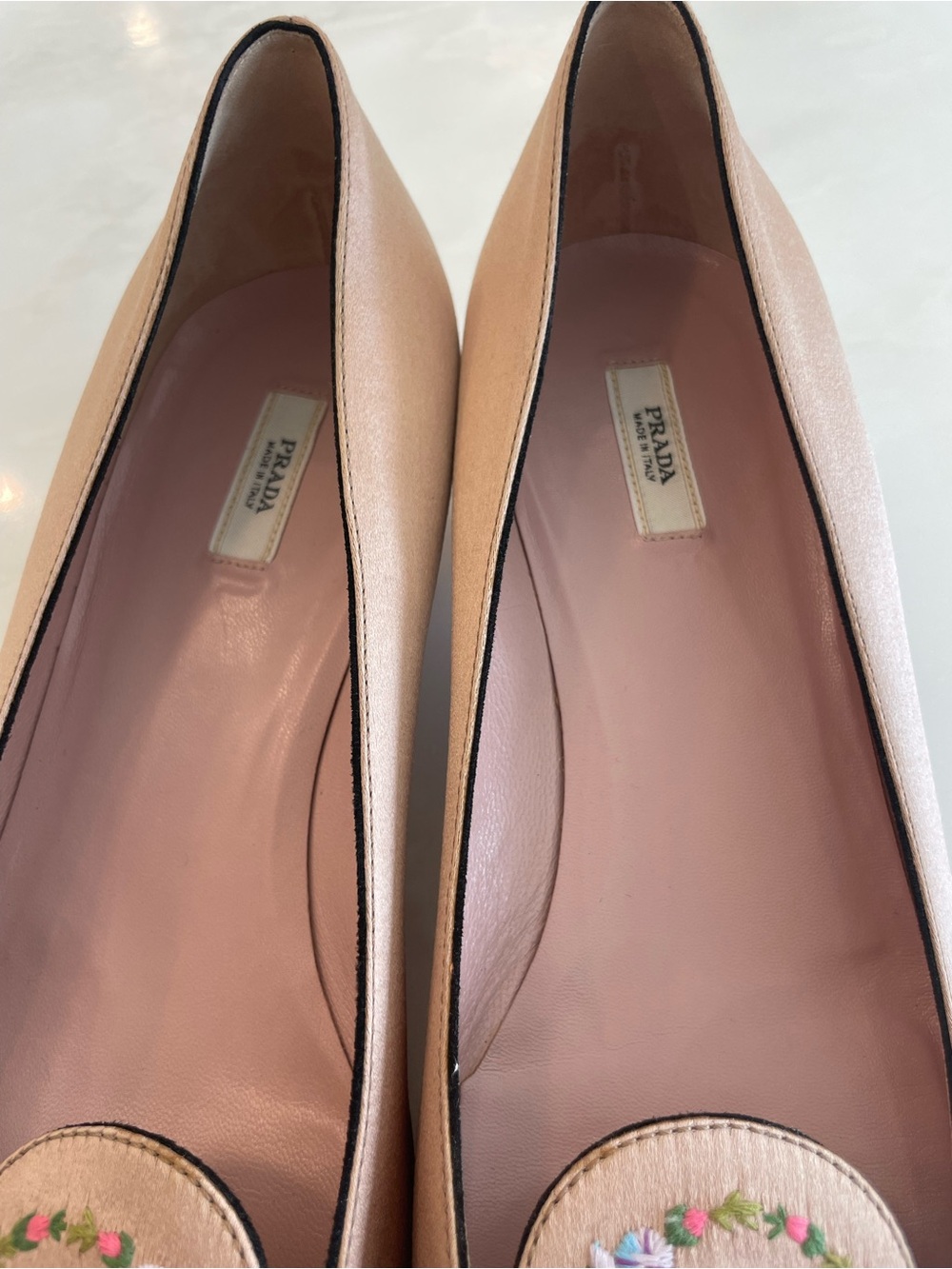 VINTAGE Women’s Prada FW 2002 Rare Embroidered Blush Satin Kitten Heels-Size 39 - Picture 9 of 9